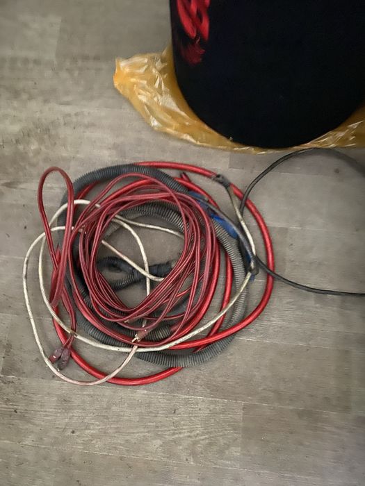 Продам буфер с усилителем и проводами