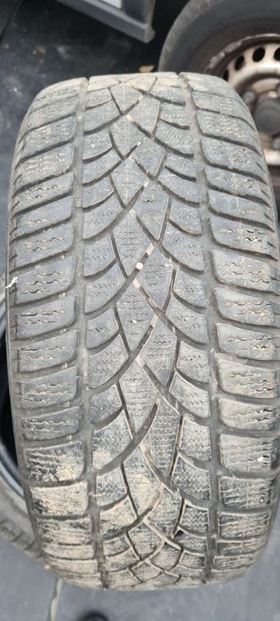 Гуми 215 40 17 дънлоп