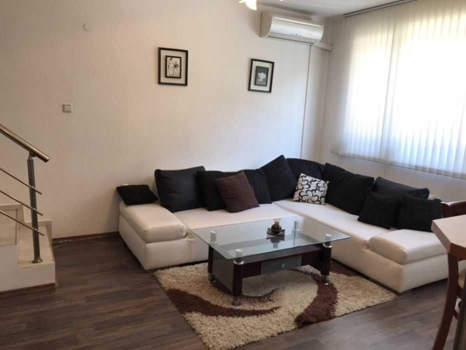 Тристаеан апартамент в ж.к. Оборище