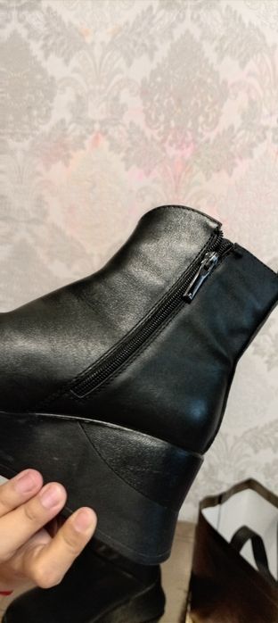 Продам демисезонную обувь