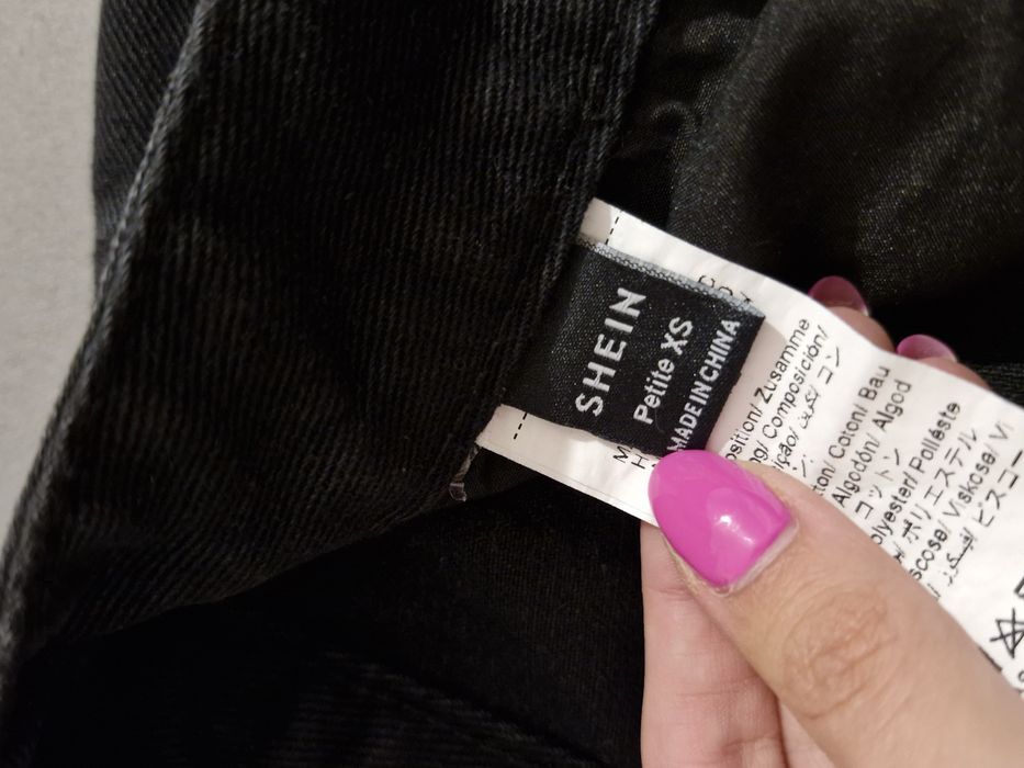 Чисто нови къси панталони SHEIN