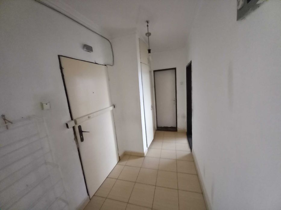 Продава се Двустаен апартамент в Разград, Лудогорие - 67 кв.м за 1217 €/кв.м - Снимка #6