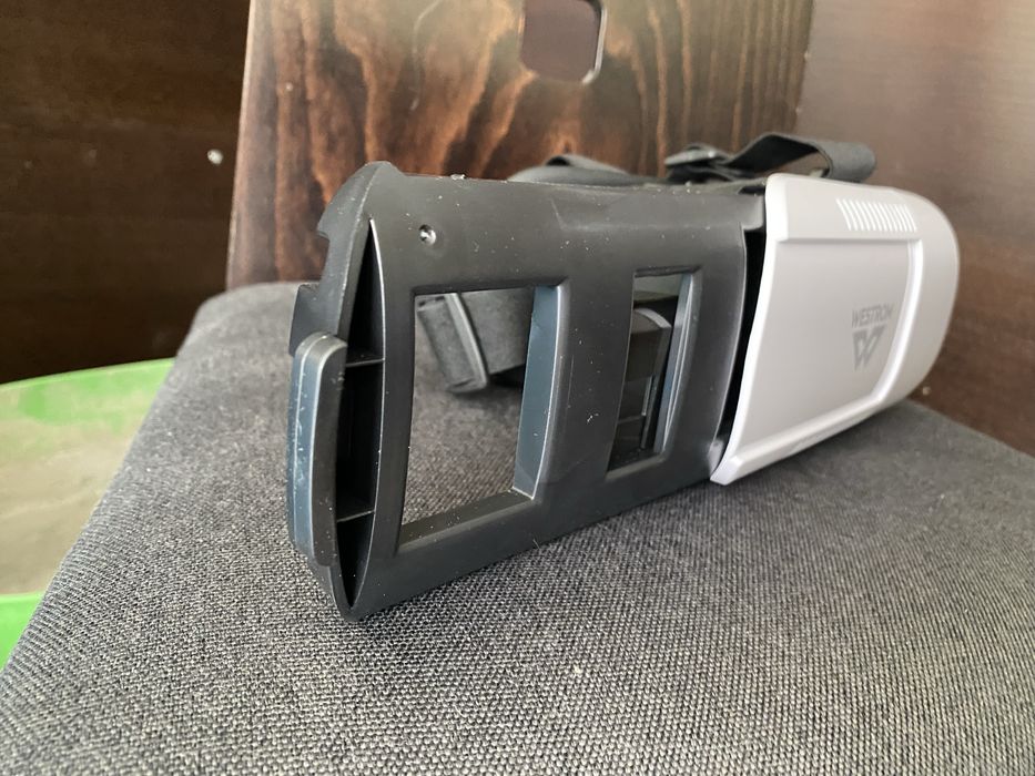 VR очила Westrom