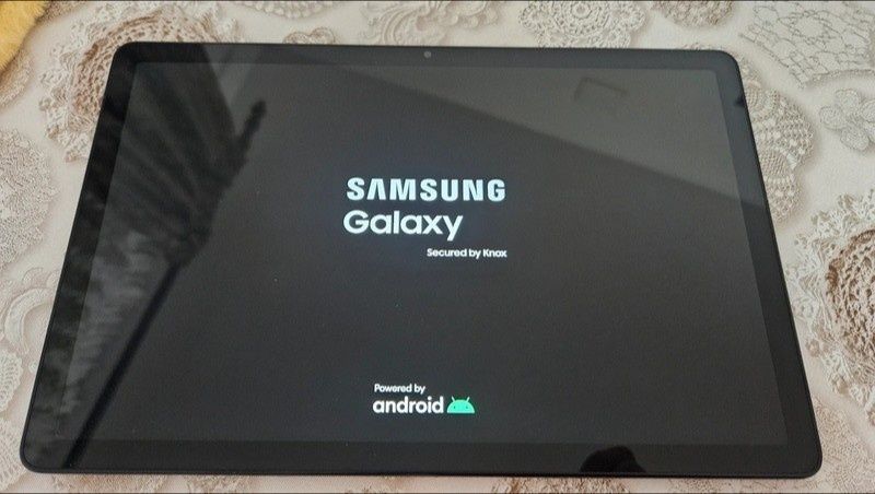 Samsung Galaxy Tab A9+ 5G - 8GB RAM / 128GB - Impecabilă + Husă
