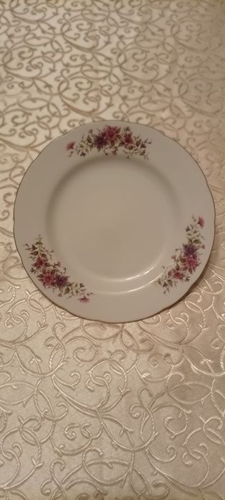 Тарелки японские.