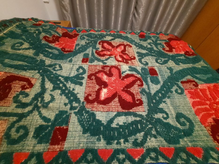 Cuvertură pentru pat  sau canapea