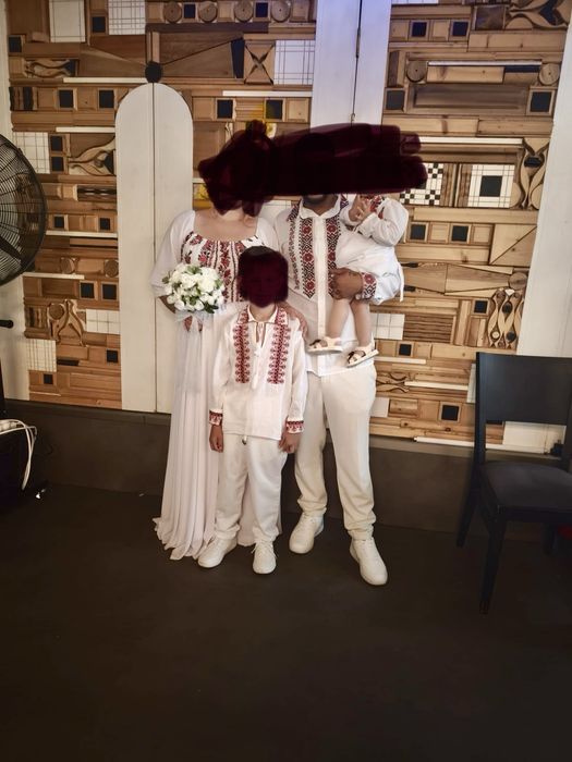 Rochie mireasa , ie mire , rochie fetita si ie baietel toate cu acelasi motiv traditional speciale pentru nunta