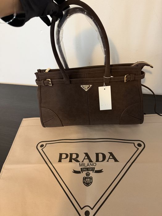Чанта Prada нова