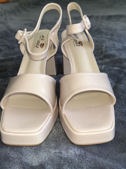 Sandale noi de vara cu toc gros