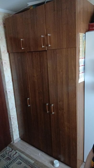 Продам шкаф срочно