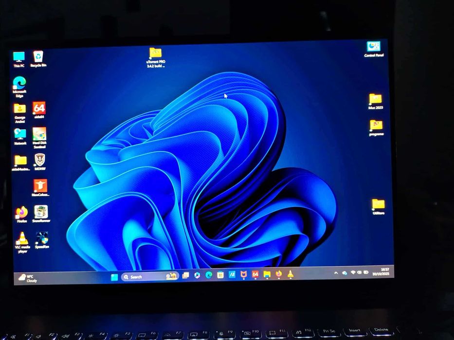 Asus ZenBook 14 Flip OLED 14" 2.8K, Intel i5-1135G7, 8GB RAM SSD 512GB