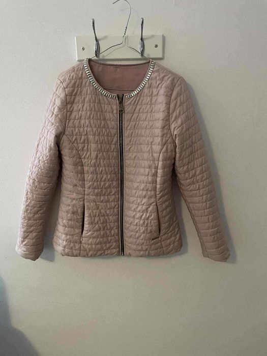 Vând geacă mărimea M