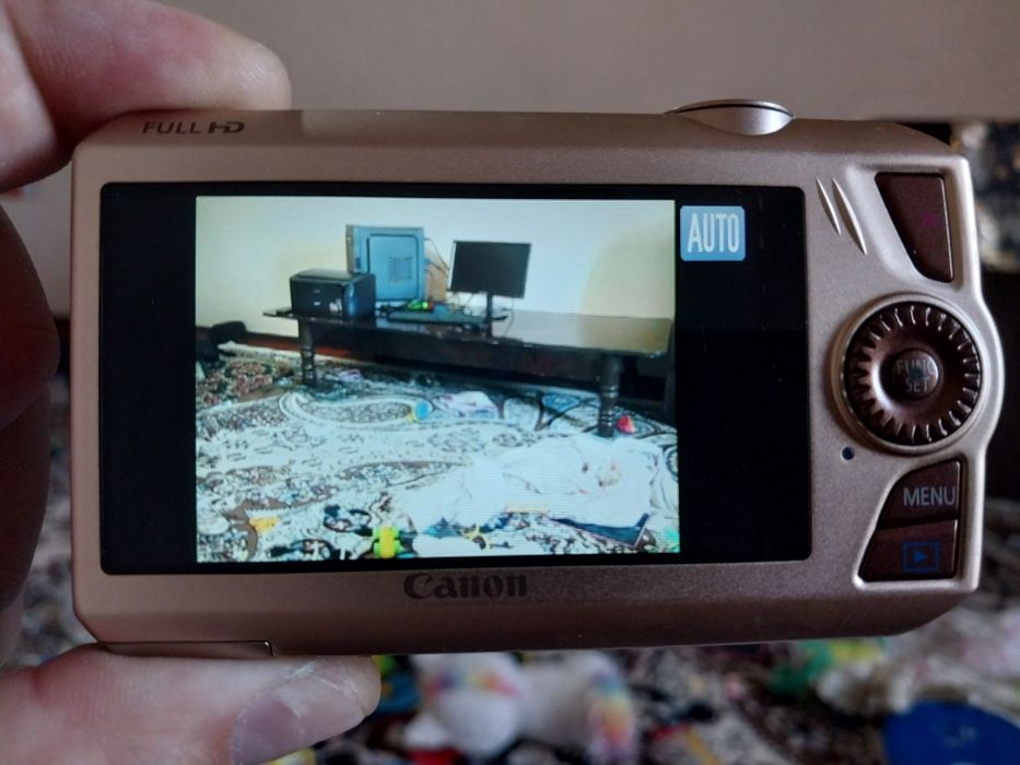 Canon IXUS 1000 HS 10x optik zoom 10.0 Mega pixels FUL HD raqamli