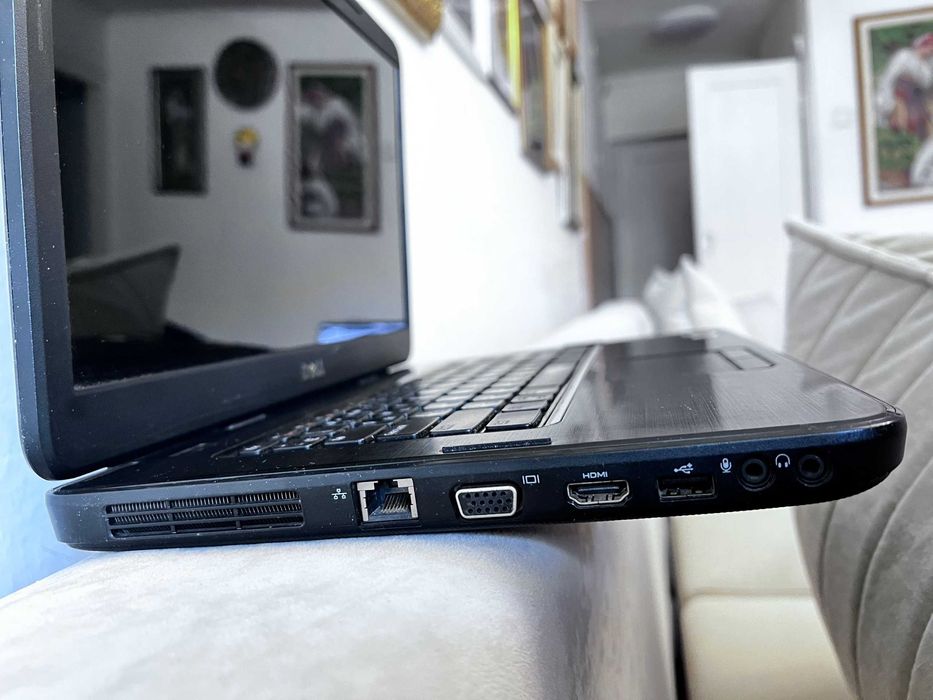 Ноутбук DELL inspiron