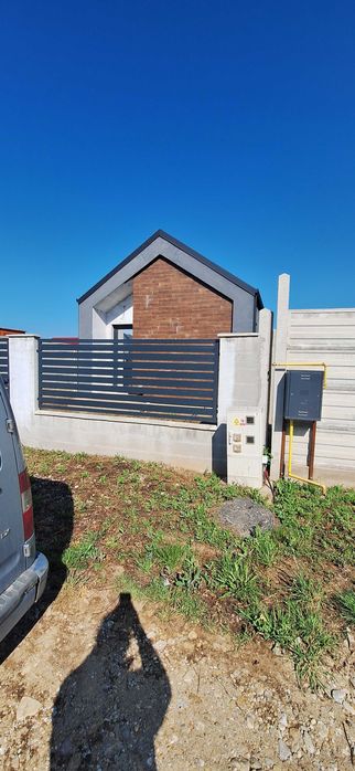 Inchiriez casa/birou 43 mp +curte cartier Oncea platou 500 e