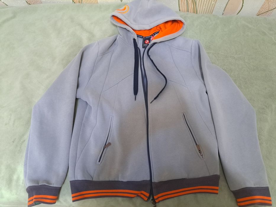 Продам толстовку