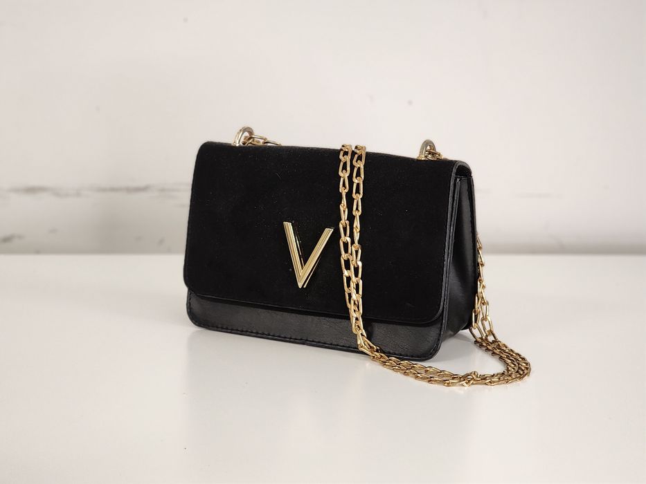 Черна дамска чантичка