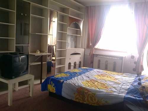 Дава се под наем Двустаен апартамент в София, Гоце Делчев - 67 кв.м за 380 € - Снимка #2