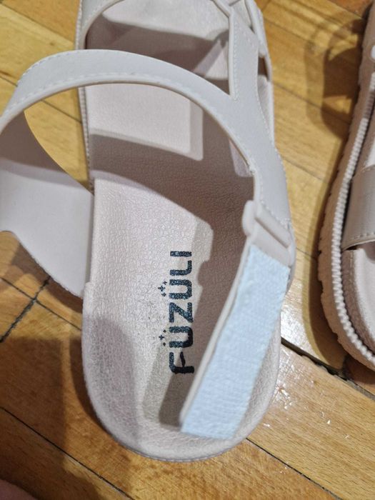 Sandale roz pudră măr.37