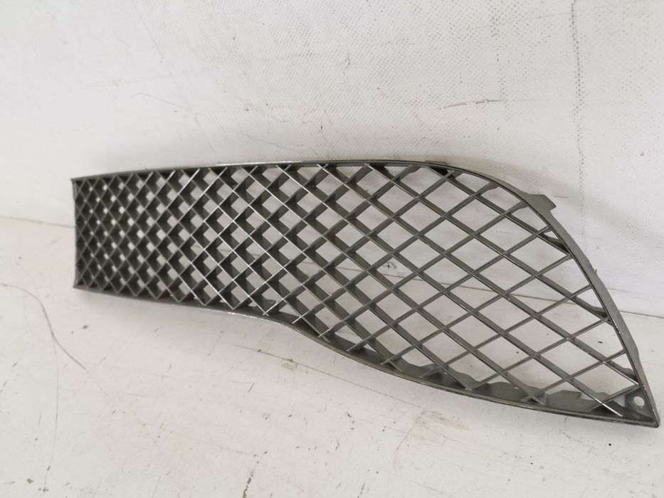 Бентли Континентал ГТ / Bentley Continental GT Оригинална долна решетк