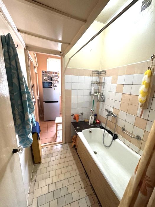 2/3/4 Кадышева базар! Массив Асалабад-1, университет АДЖУ,52.500 $