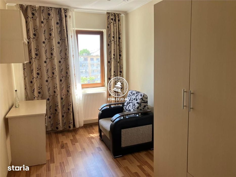 Apartament 3 camere  de vanzare  Podu Ros,