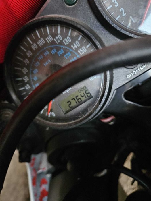 Kawasaki zx6R 2001 600 ccm.