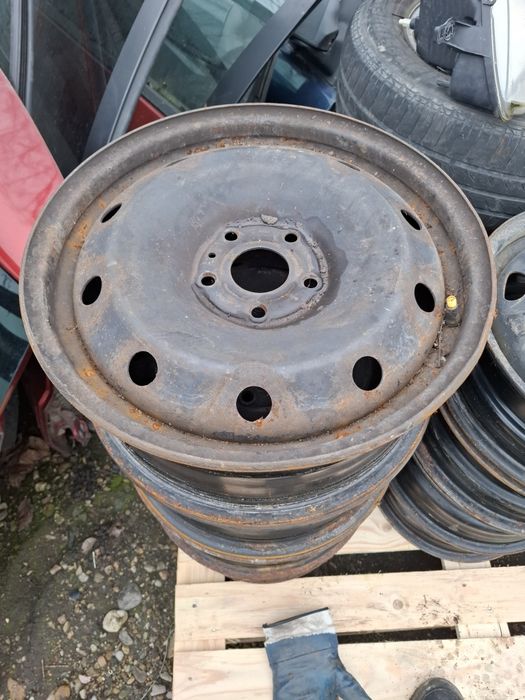 Vand 4 jante R 16  renault bune fara defecte