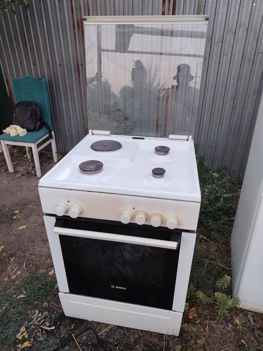 Продам газ плиту