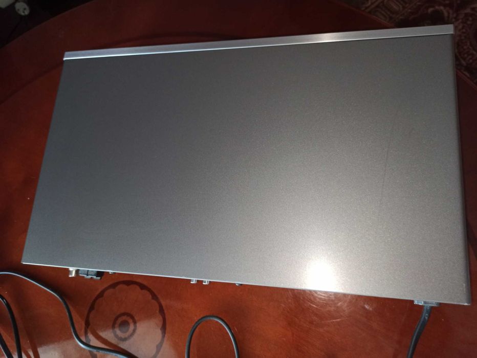 Продам тюнер Yamaha модель TX-497