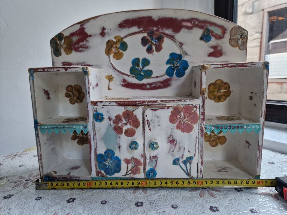 Dulăpior vintage decorat hand made