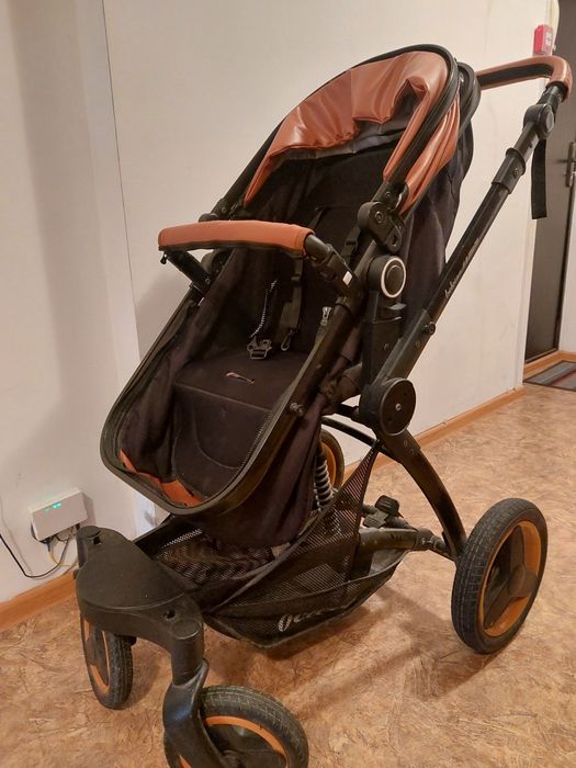 Продам детскую  коляску