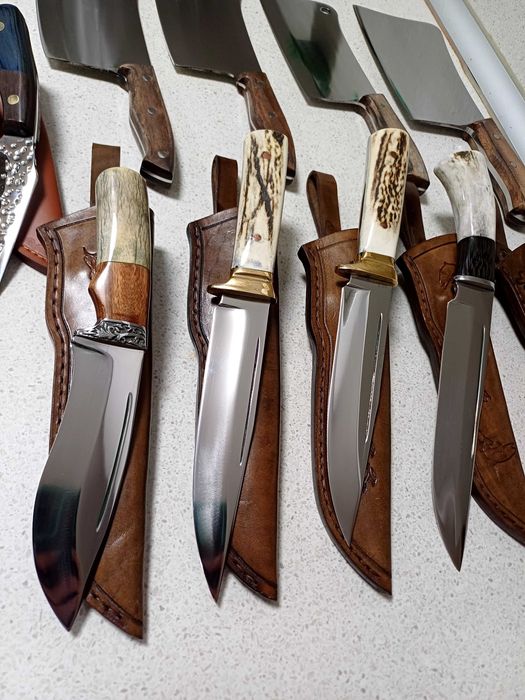 Продавам Ръчно Изработени Ножове
Стомана 440С , Кания Телешки Бланк