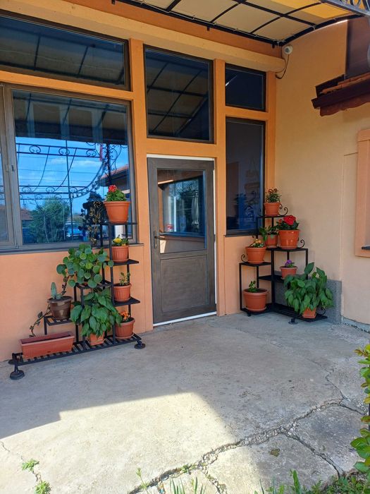 Ръчно изработени метални цветарници