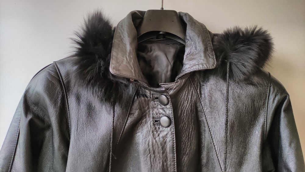 Vand haina lunga din piele naturala, cu gluga