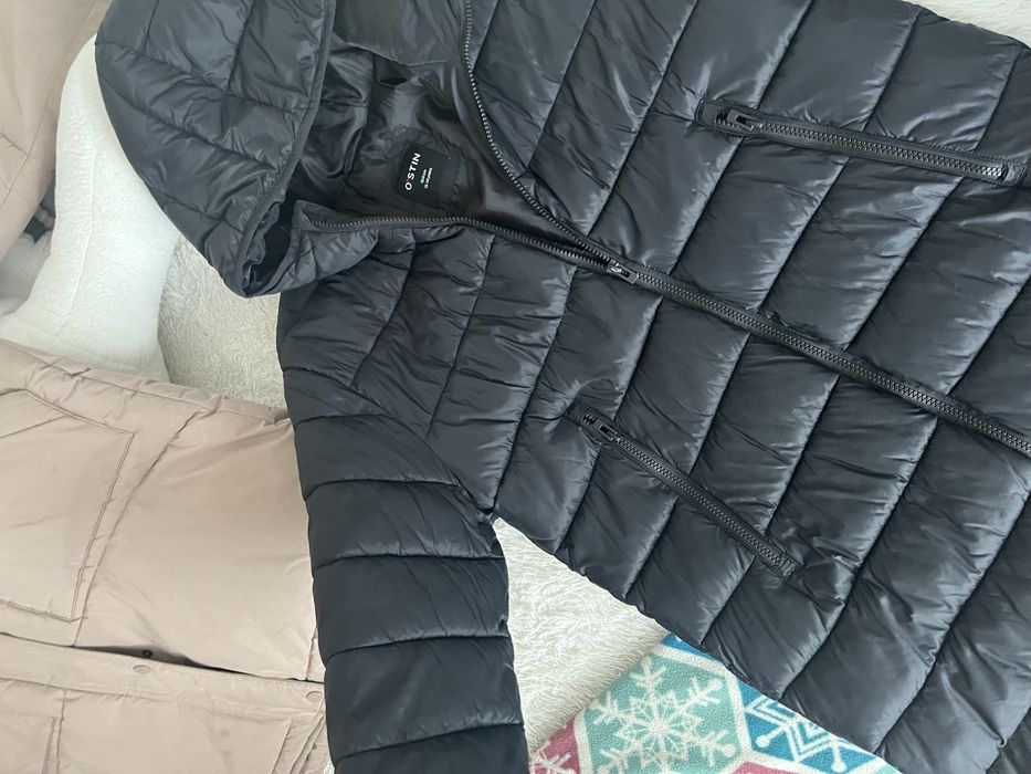 Продам куртку на девочку