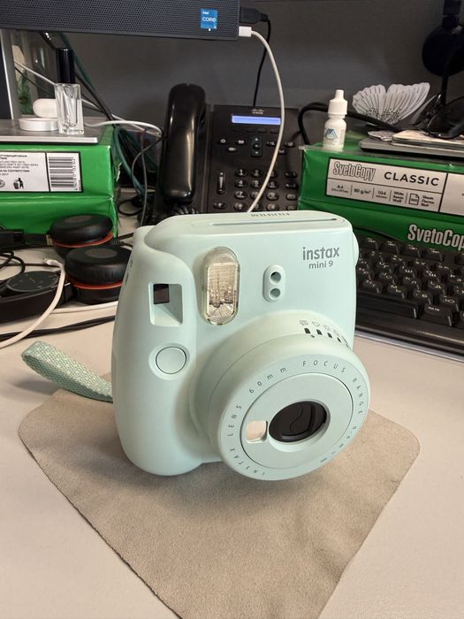 Фотик Instax Mini 9