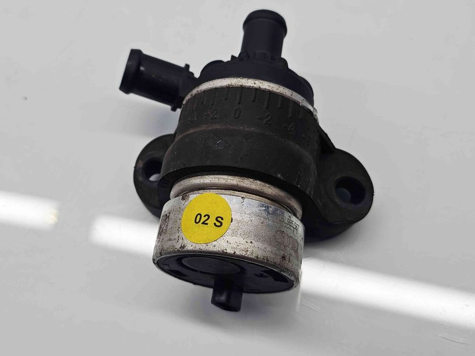 Pompa recirculare apa Audi A6 (4A2, C8) S-line [Fabr 2018-2025] 05L965