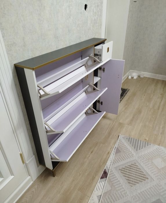 Белый обувной шкаф