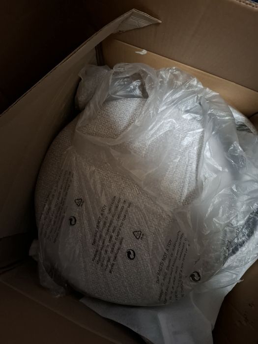 Нови столове букле в бледо сиво и старо злато - ретро, винтидж