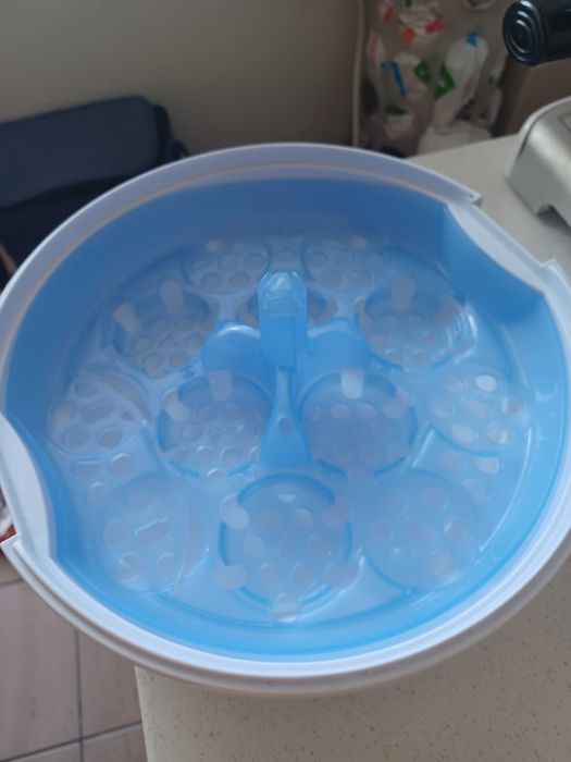 Стерилизатор и ел. помпа за кърма