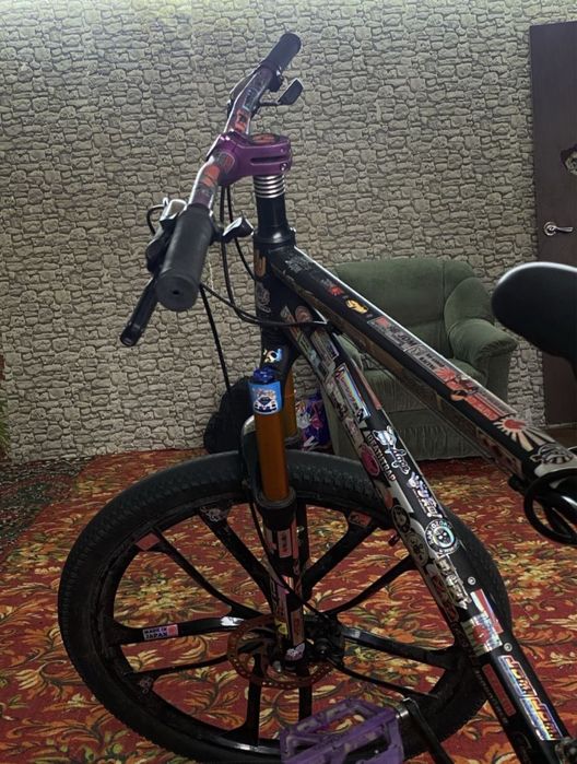 Продам велик срочно