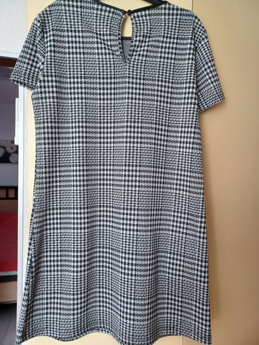 Пролетно-есенна рокля