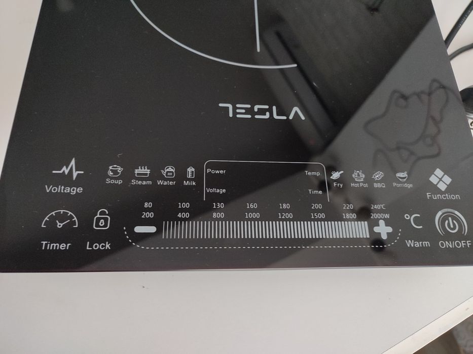 Индукционен котлон Tesla чисто нов