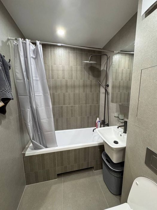 Продаётся 2х комнатная квартира 76 серия на ул.Новомосковская