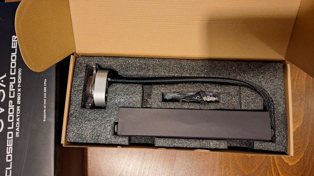 EVGA 280mm AIO Охлаждане за процесор
