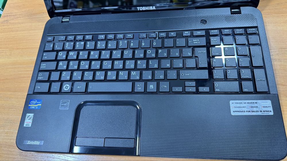 Ноутбук Toshiba i3