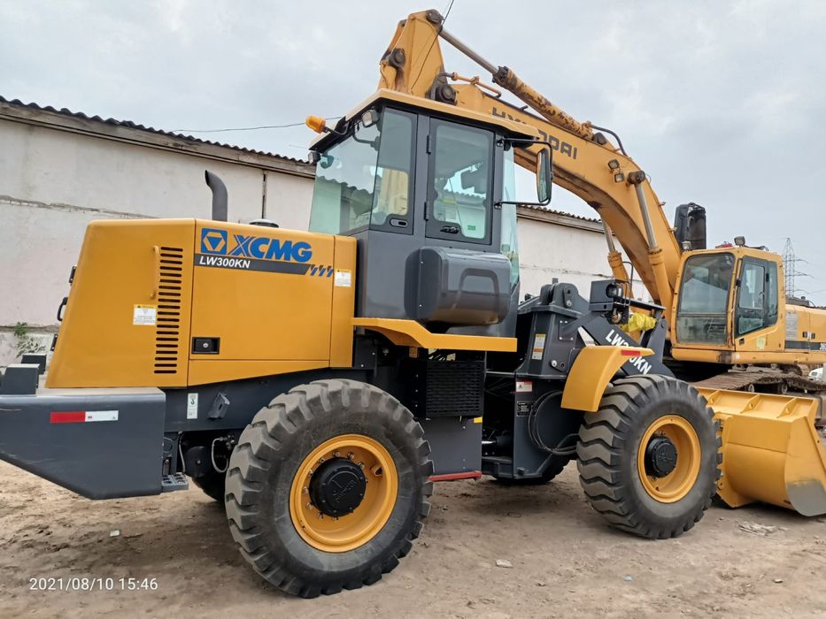 Услуги фронтального погрузчика.