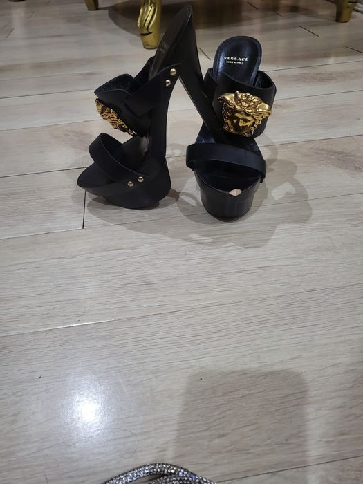 Обувки два чифта