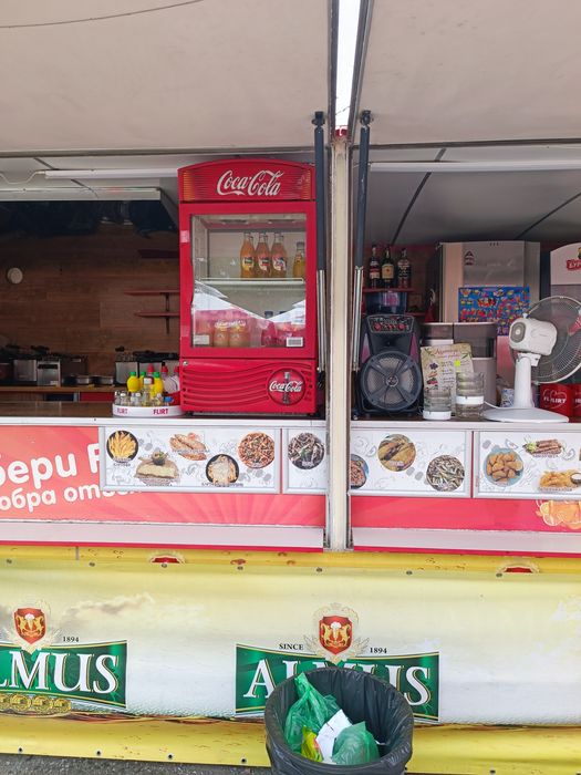 Търговска каравана заведение